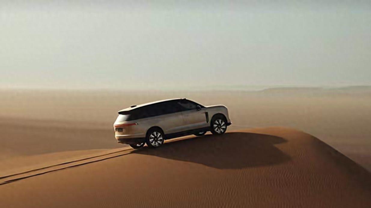 拆解蔚来ES9的六大体系护城河：为什么说李斌下了一盘十年大棋？