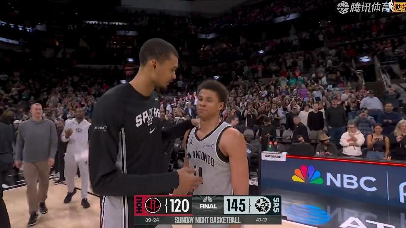 25分惨败！杜兰特23+5+4，赛后阿杜转身走入通道，文班走入场内