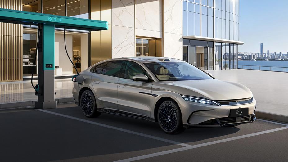 汉EV闪充版来了！17.98万起，长续航+秒级闪充，家用出行无忧