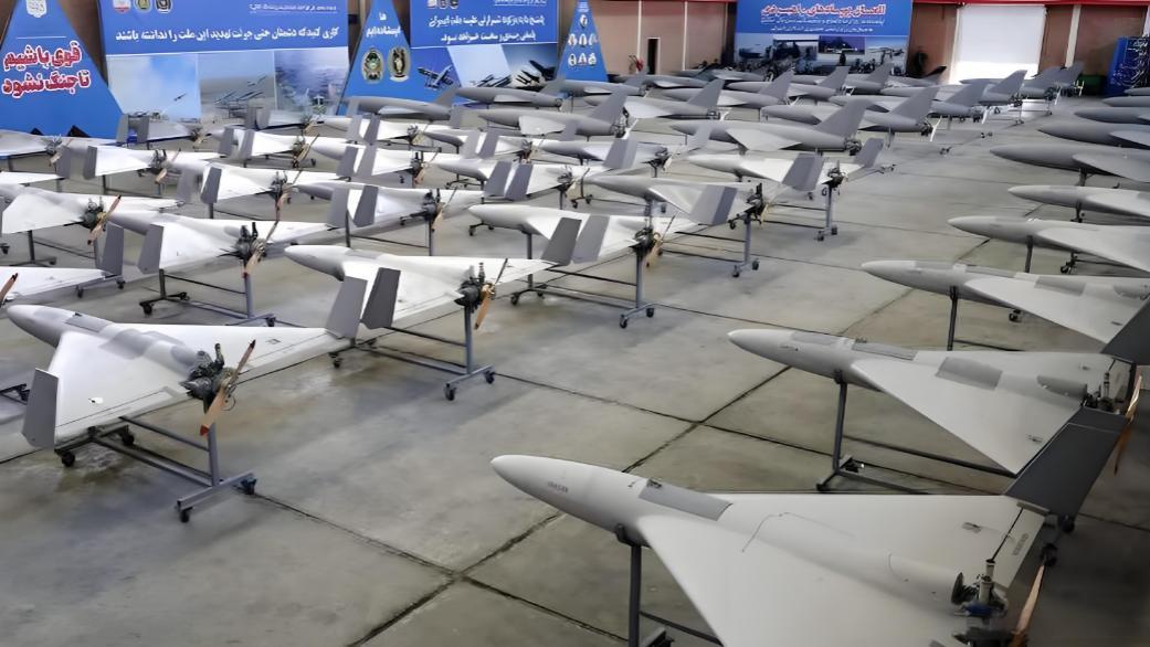 伊朗2000架无人机反击：是绝望中的最后一搏，还是精心设计的非对称作战？