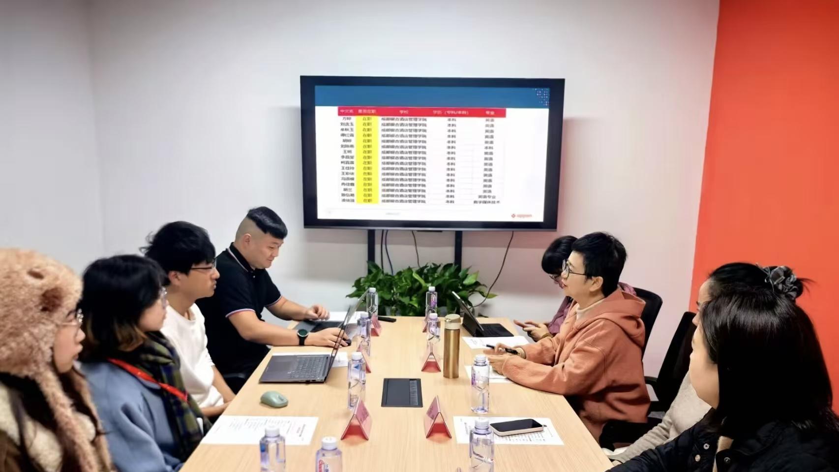 产教融合再添硕果！成都银杏酒店管理学院获评“2025年度优质合作高校”