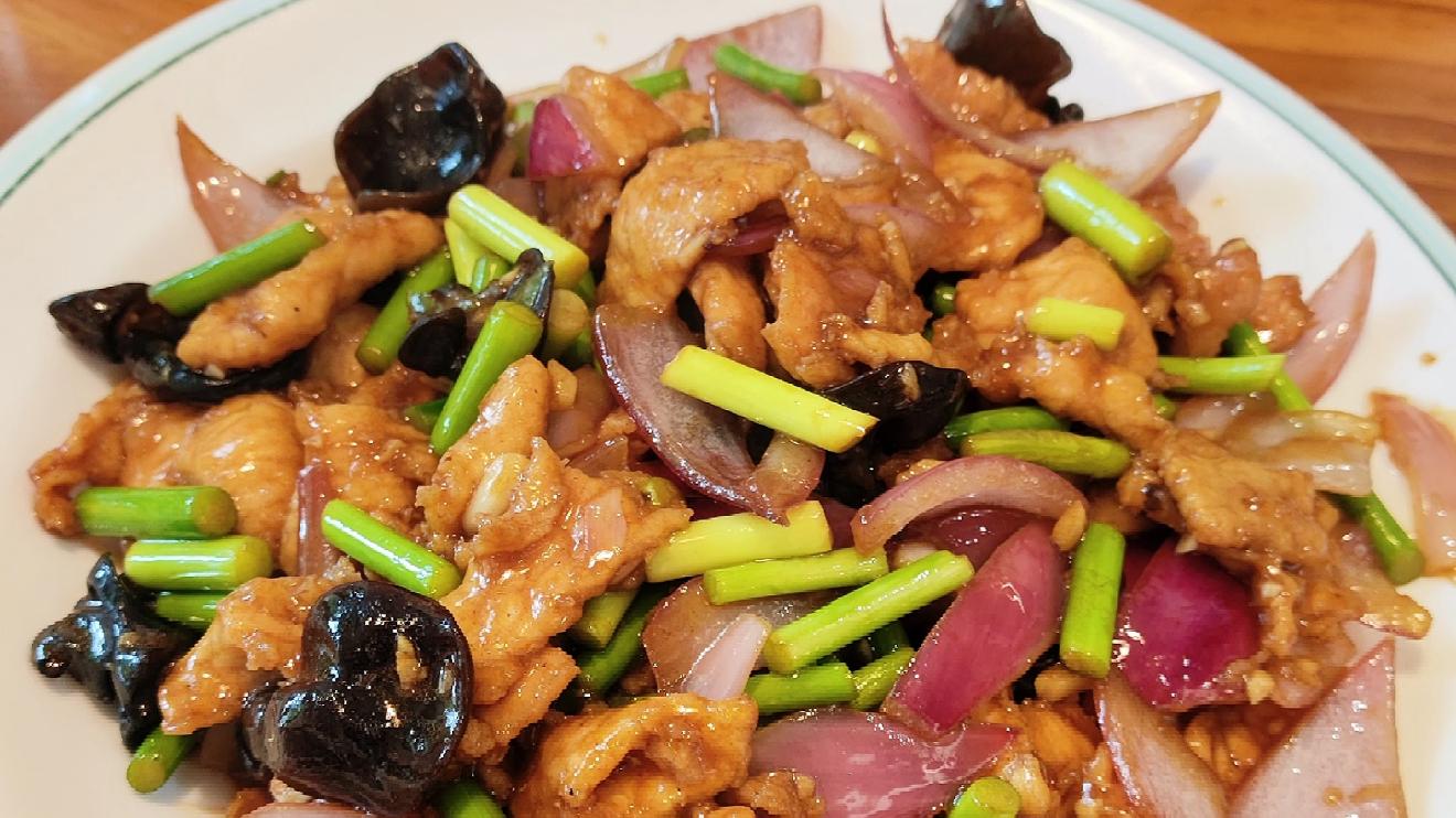 过油肉：山西人藏在铁锅里的温柔乡