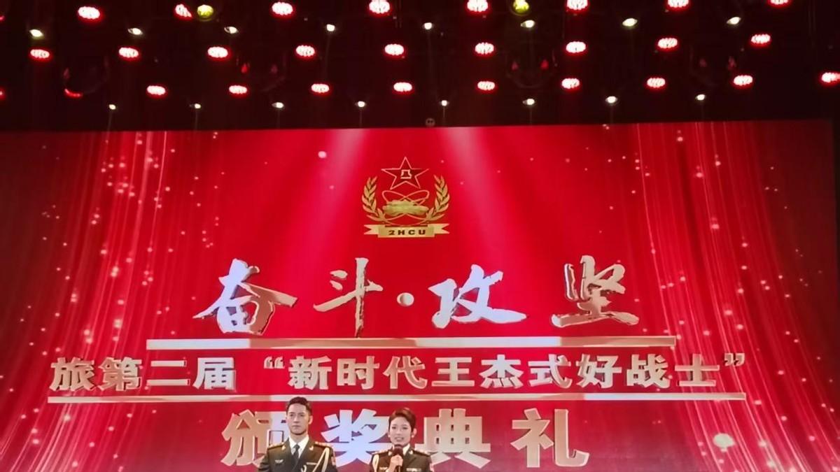 新春致敬英雄魂——邳州平安志愿者协会拥警分会走访慰问王杰部队