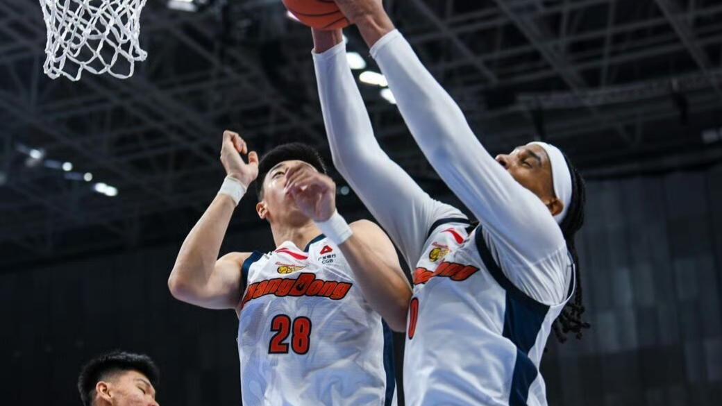 杜锋率残阵攻克北控魔鬼主场，铁血广东铸就逆转传奇！