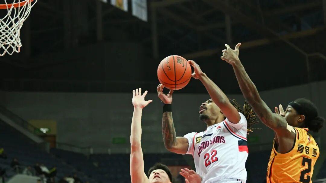 广东离队第一人出现！朱芳雨赌把大的，新签大外援已在来的路上