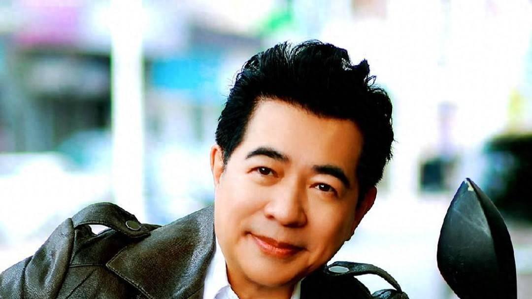 中国当代抽象艺术家杨建赤新作《红色激情》赏析