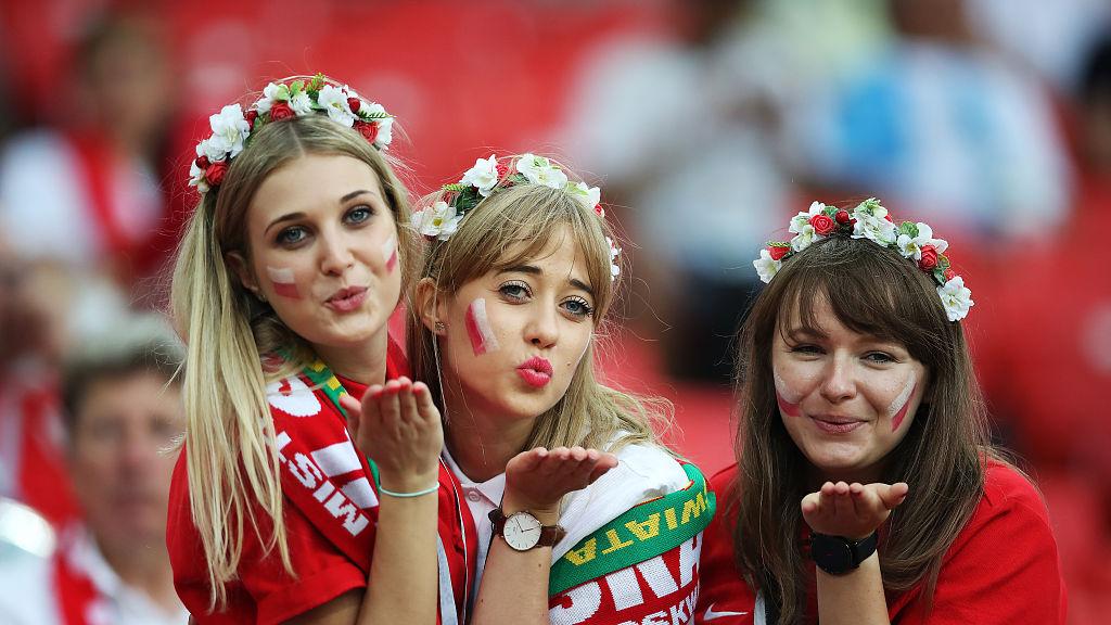 足球数据工具深度解析：从AI预测到高阶分析的智能进化