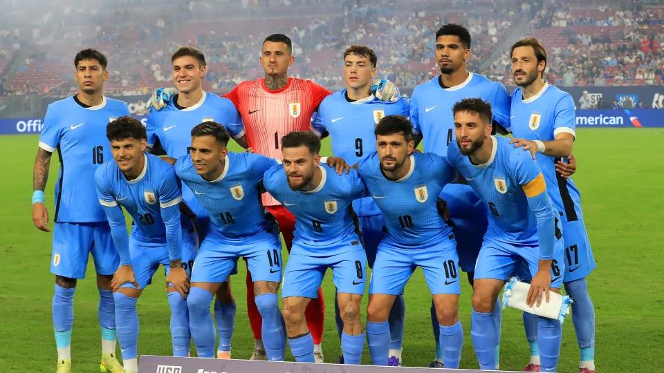 乌拉圭仅两夺世界杯却能绣四颗星？FIFA破例背后的百年历史真相