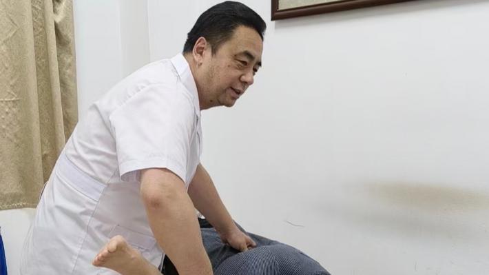 诊室里的坚守