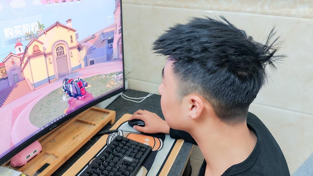 一把用上就戒不掉的机械键盘：SKN青龙惊碳体验