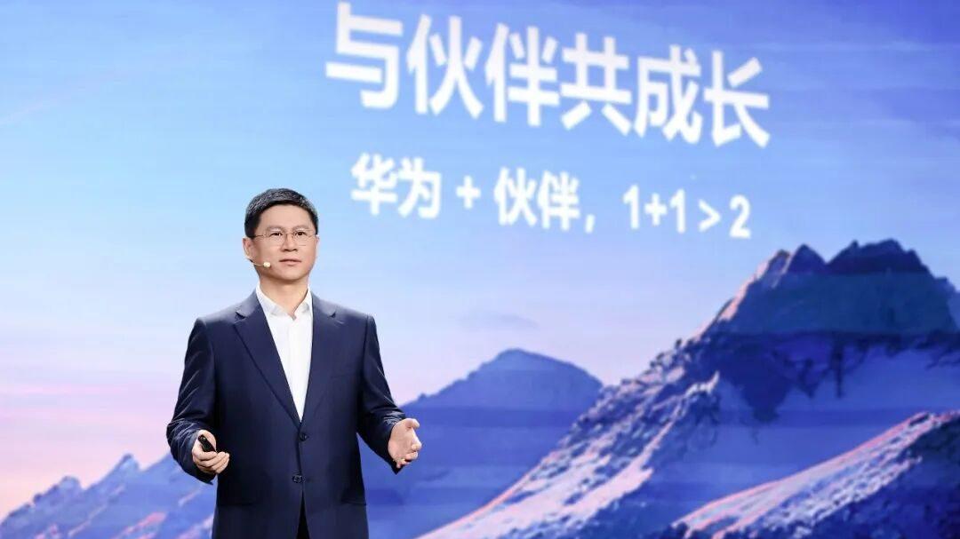 ICT产业规模超8000亿，李鹏：华为如何携伙伴抓住新机遇？