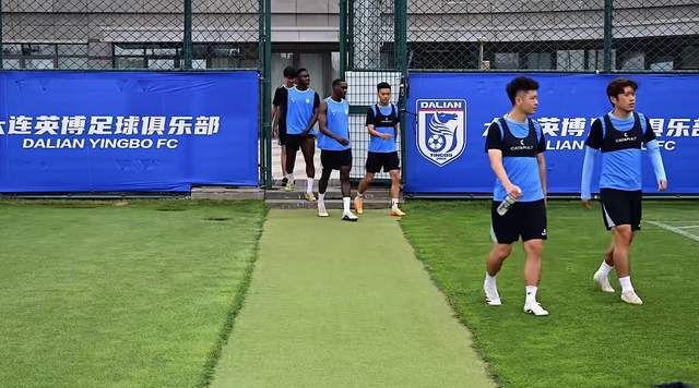毛伟杰替补复出，大连两翼人齐了，德尔加多有望加盟 踢海港将首秀