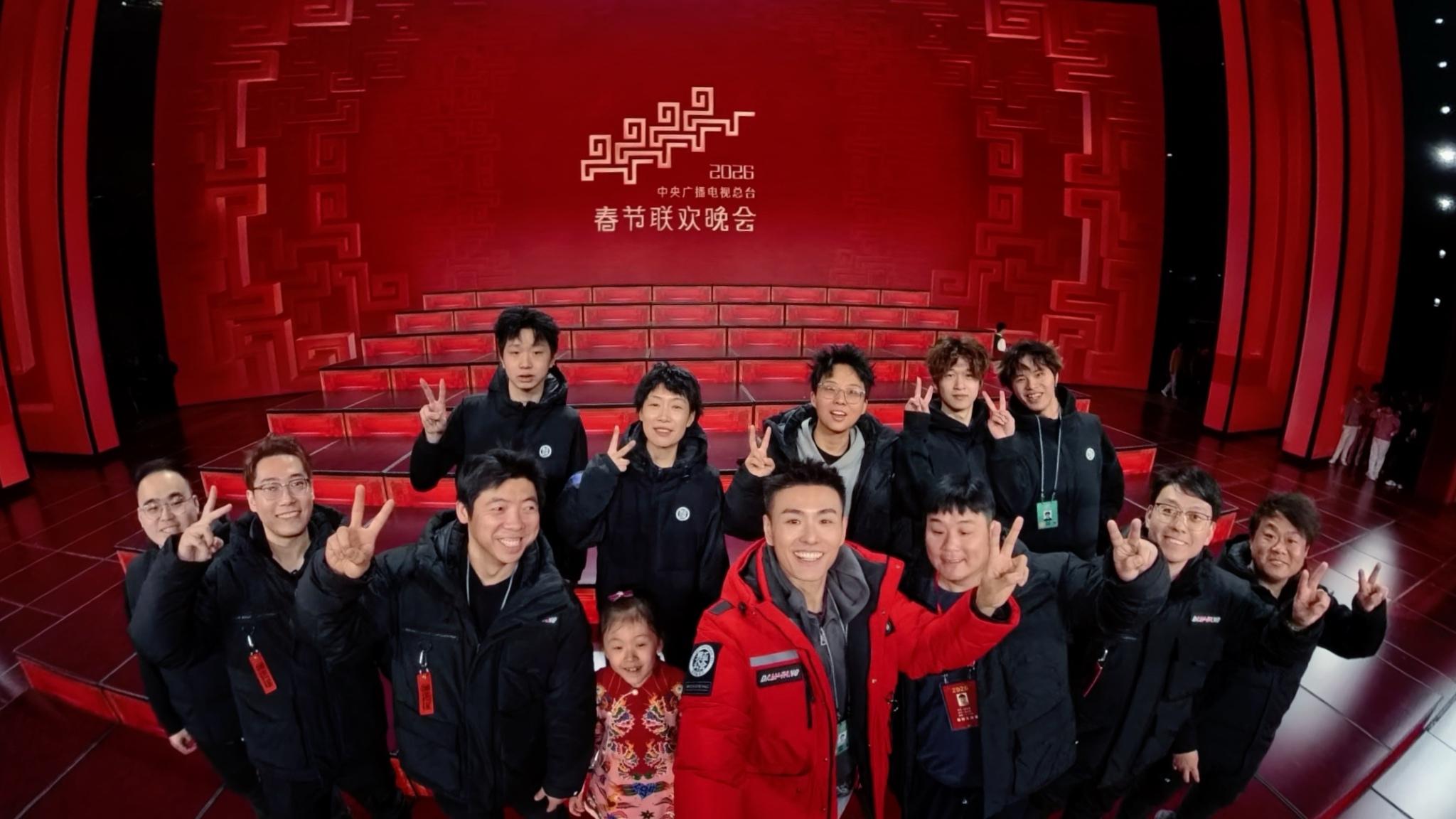 春晚魔术师邓男子：不惧揭秘，只想把中国传统戏法“玩”到极致