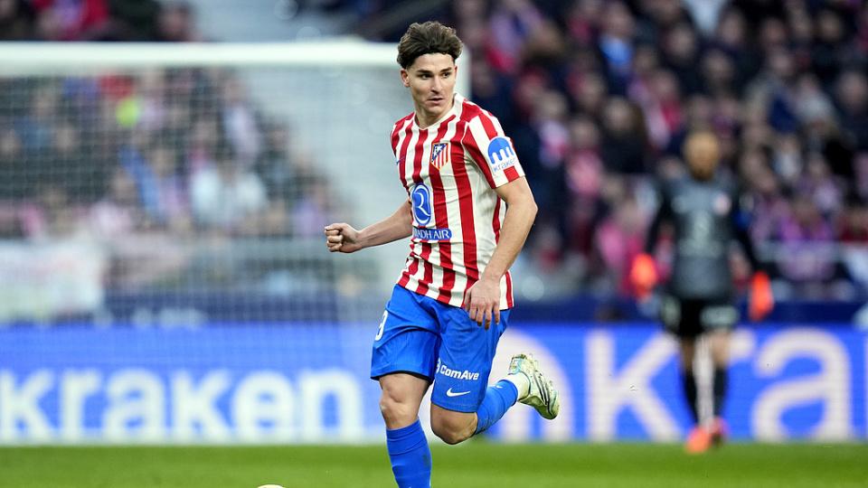 巴萨瞄准阿尔瓦雷斯，视其为解决锋线问题的关键人选