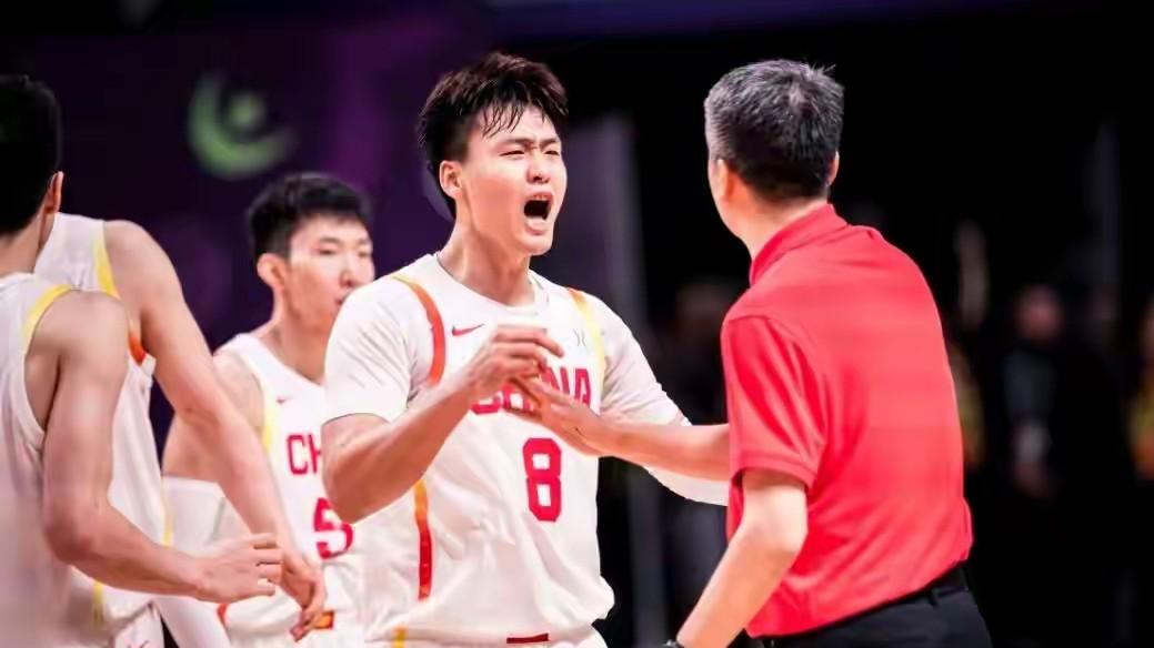 男篮逆转胜台北，两人获对手主帅点赞，但赢球有瑕疵！