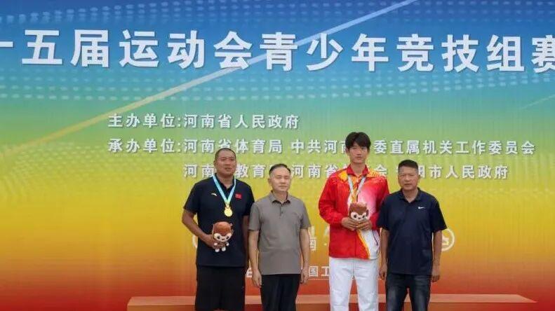 信阳市代表队在省第十五届运动会赛艇皮划艇项目中再创佳绩