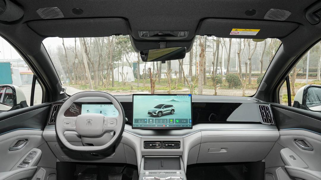 5分钟充好，9分钟充饱，比亚迪宋Ultra EV值不值得搞？