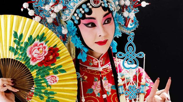 从梅兰芳到史依弘，00后开始“接力”百年京剧火种