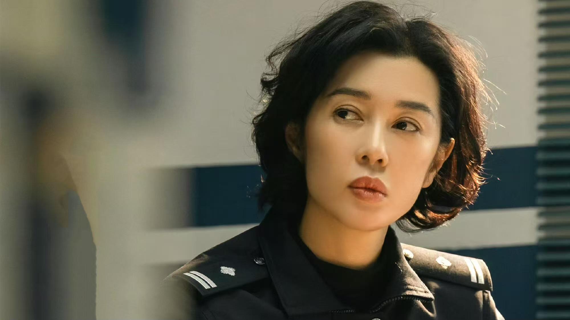 刑侦剧《藏锋》今日开播，段奕宏 余男主演，两大看点引人期待