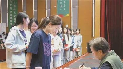 开国少将萧锋之女萧南溪讲述《长征日记》背后的故事