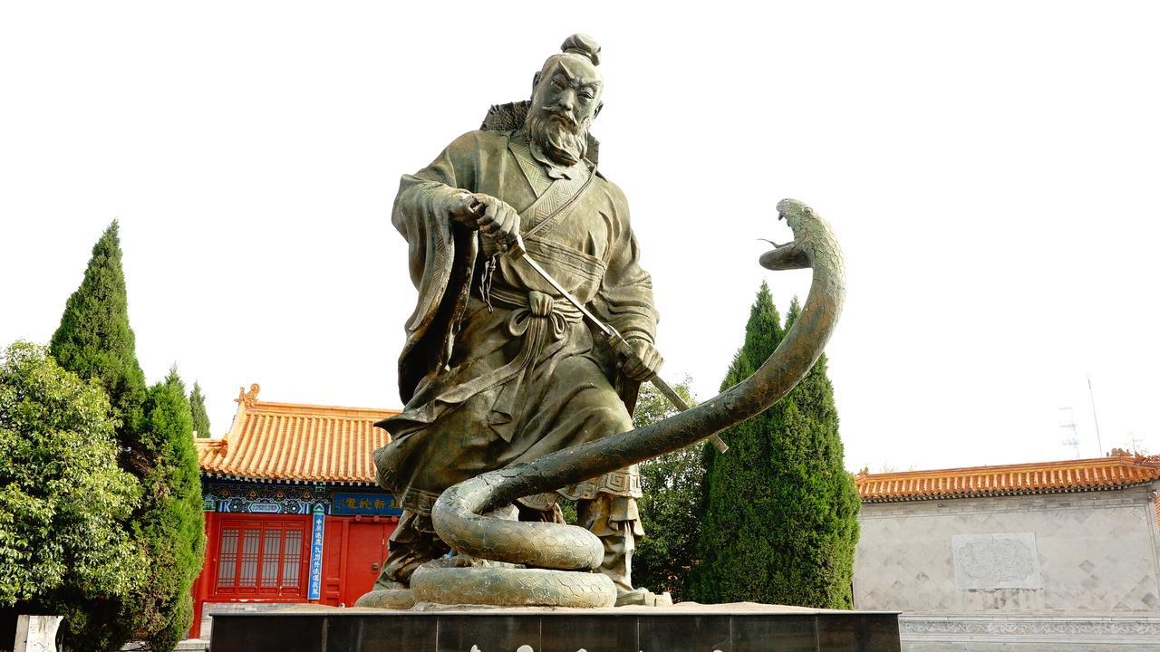 如果刘邦有朋友圈：从“点赞之交”到“朕的江山”