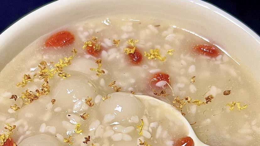 桂花酒酿圆子：一碗暖身暖心的家常甜汤，简单几步在家轻松复刻