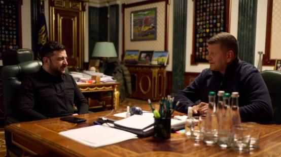 小泽会见扎卢日内，叶尔马克被从腐败嫌疑人中排除