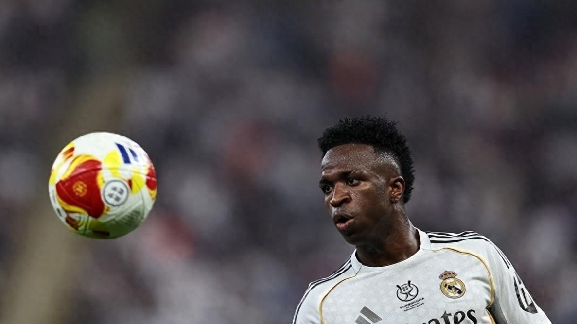 皇马新帅阿韦洛亚落笔打三更，学弟首战交足学费！