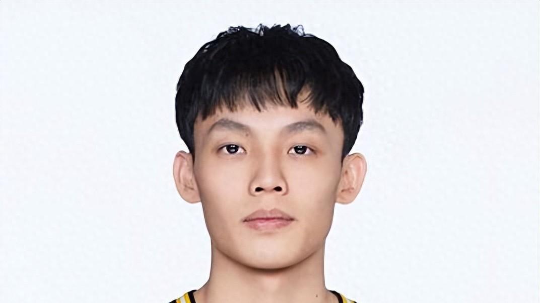 CBA京粤大战一边倒，广东队遭遇赛季首败