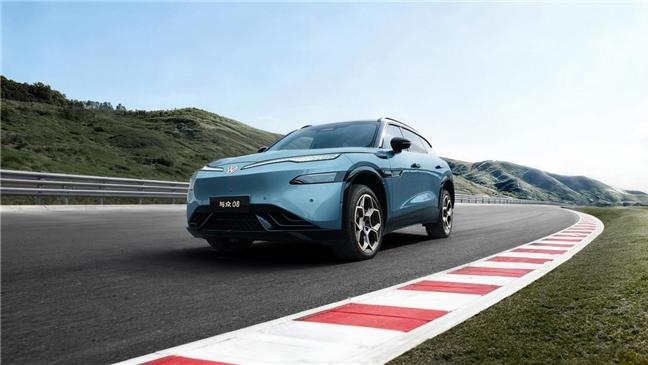 与众 08｜融美于形凝智于芯 筑纯电出行新标杆