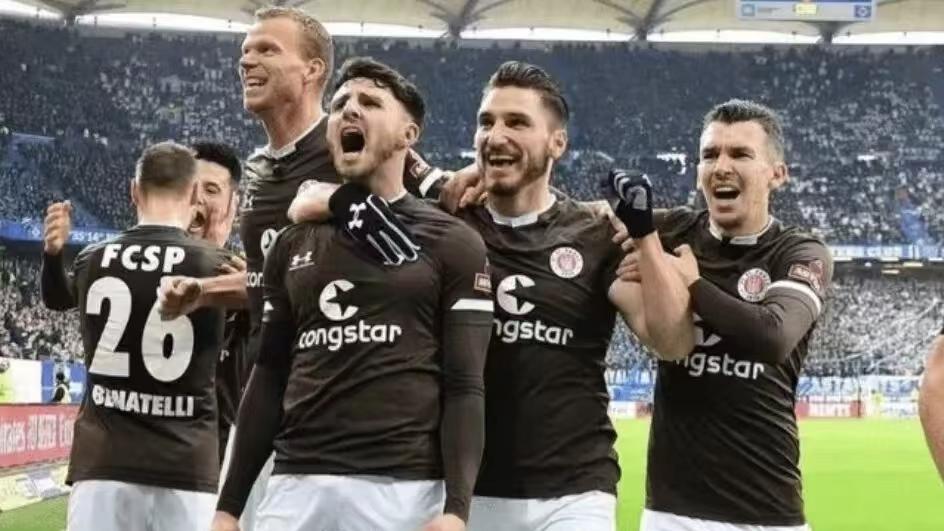 周五007德甲 ：圣保利vs科隆：北方德比再现，两队为联赛排名全力拼搏。