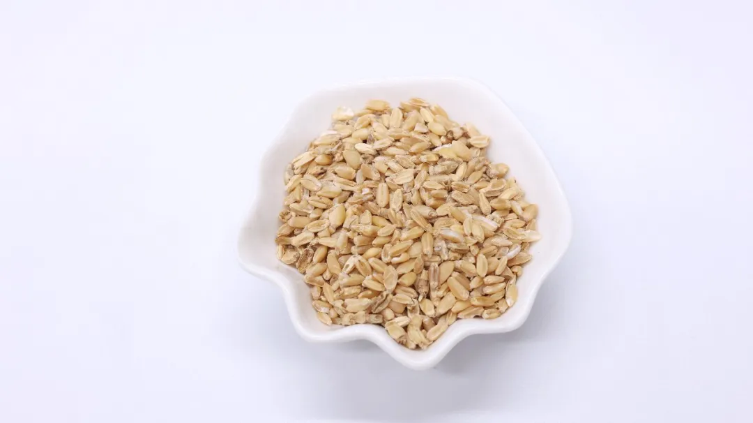 睡觉没睡好，失眠催人老！中医提醒：妙用3个食疗方，睡个安稳觉