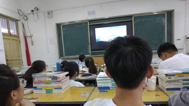 班会育人：主题班会的德育价值与系统性规划