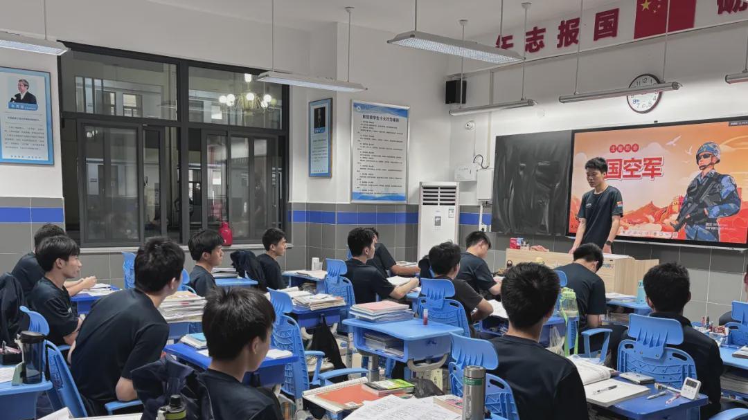 信高斩获全国全省第一！空军飞行学员张子航文化课全省第一！