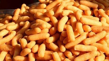 炸果子香气直入鼻中，香甜酥脆。