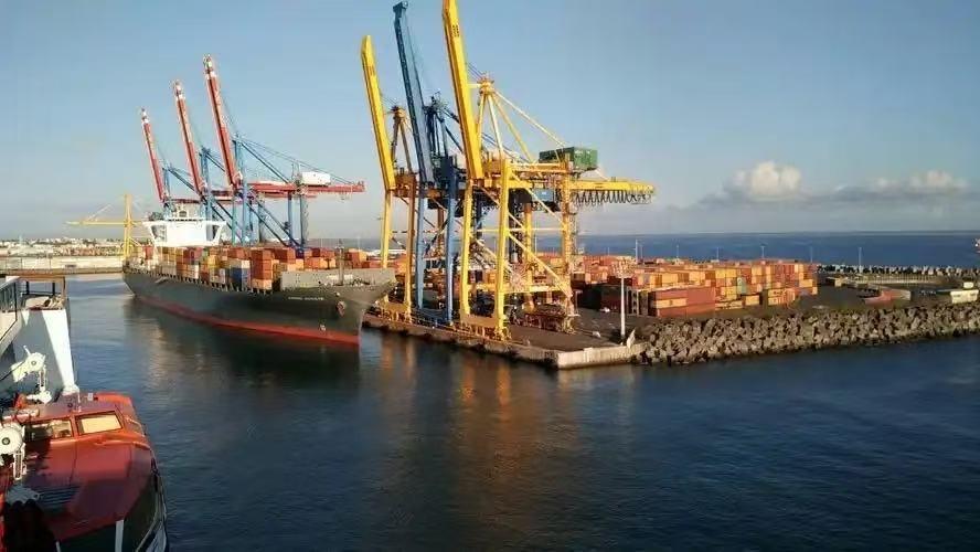 英法就港口合作与中方沟通，欧洲债务议题引关注