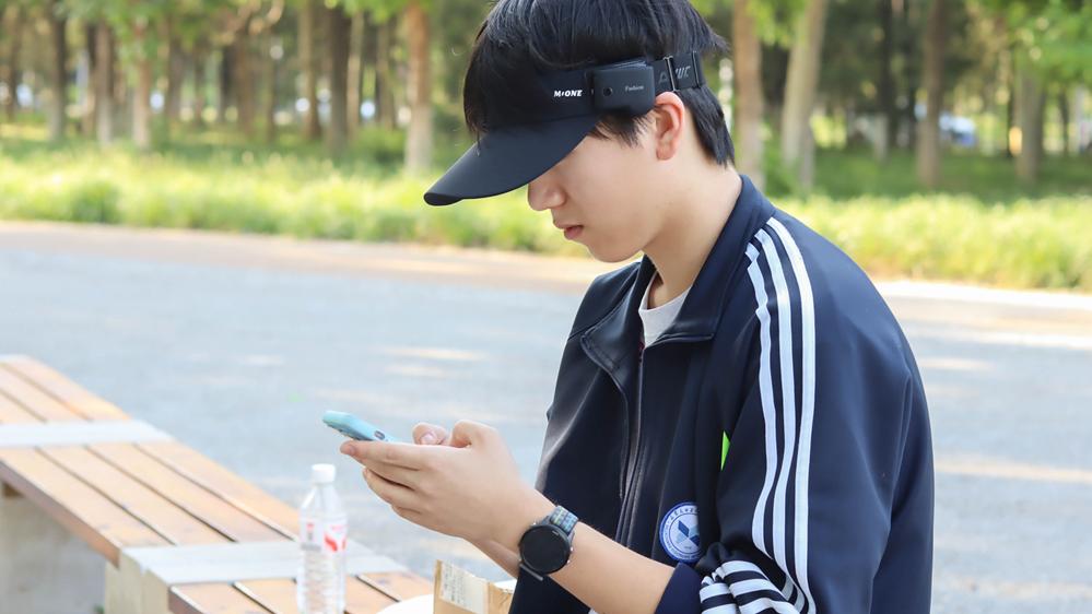 防晒听歌一“帽”搞定！飞雅Y1才是夏天户外的正确打开方式