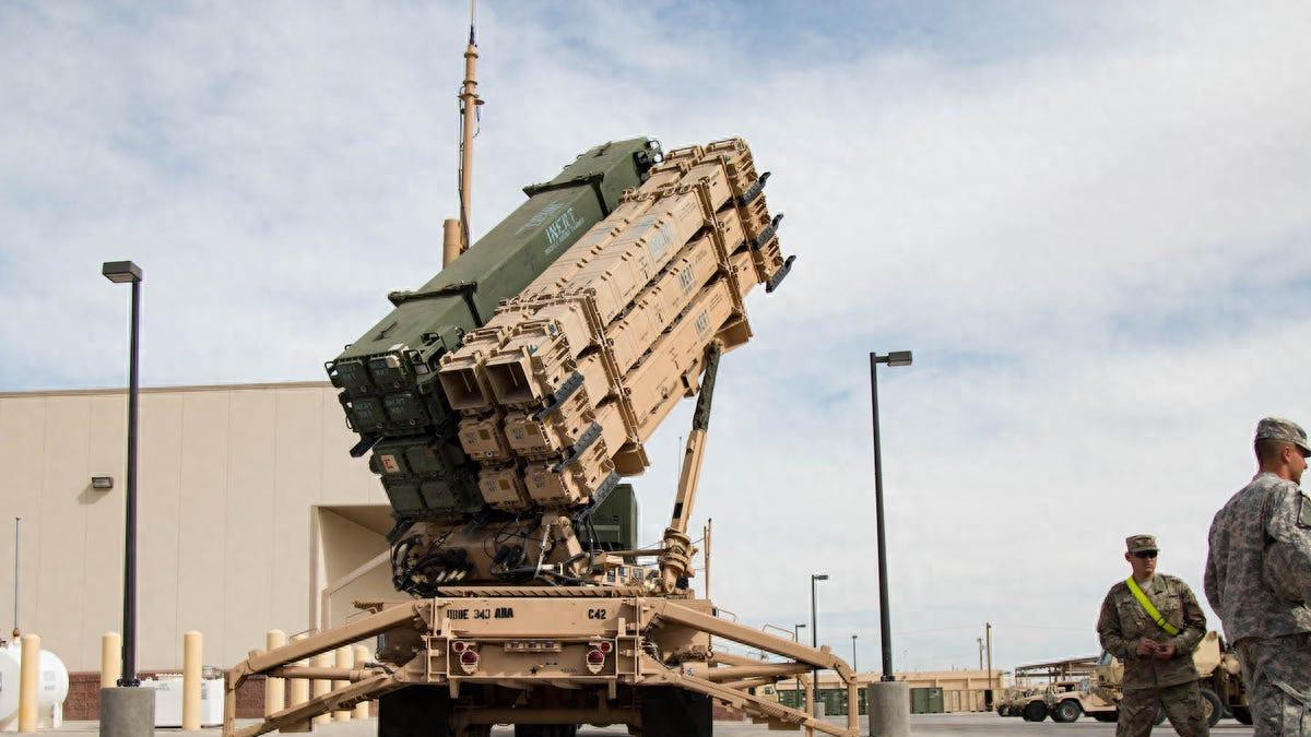 西方援助靠不住，泽连斯基转向中东，却忽略了一个致命关键