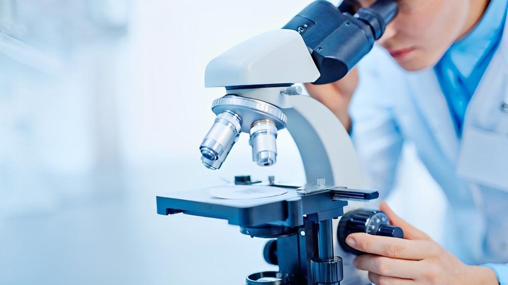 2014年，湖南一女子孕期被男友赶出家门，只能栖身在廉价旅馆