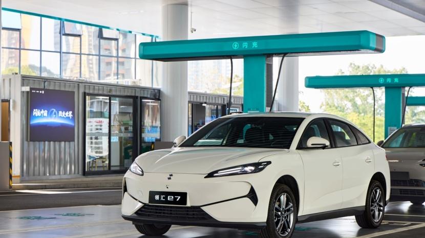 搭载第二代刀片电池及闪充技术，领汇e7上市售价9.58万起