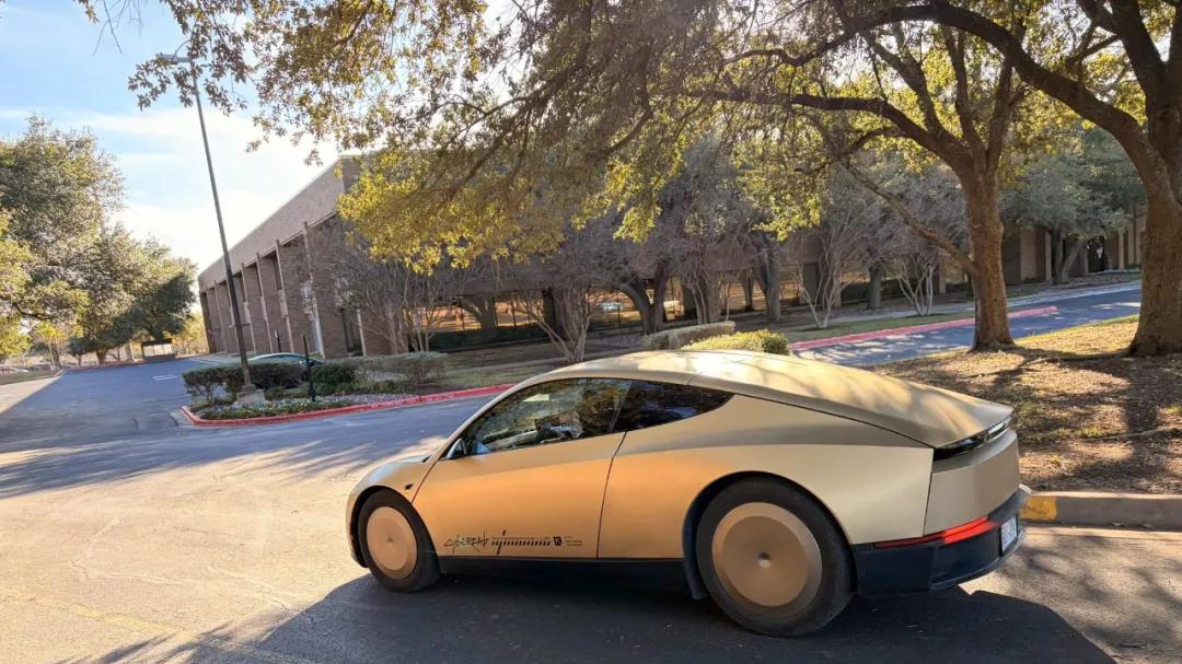 马斯克：特斯拉AI5芯片让汽车性能接近完美，AI6用于机器人