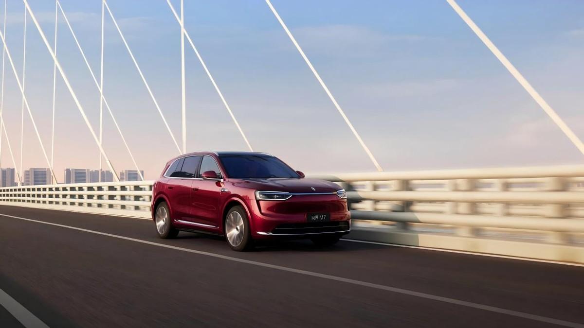 至高享价值8万元购车权益！问界M7成为家庭出行“最佳搭档”