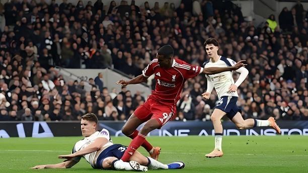 今日足球焦点分析：C罗出战米兰出击，欧洲豪门周末强势亮相！