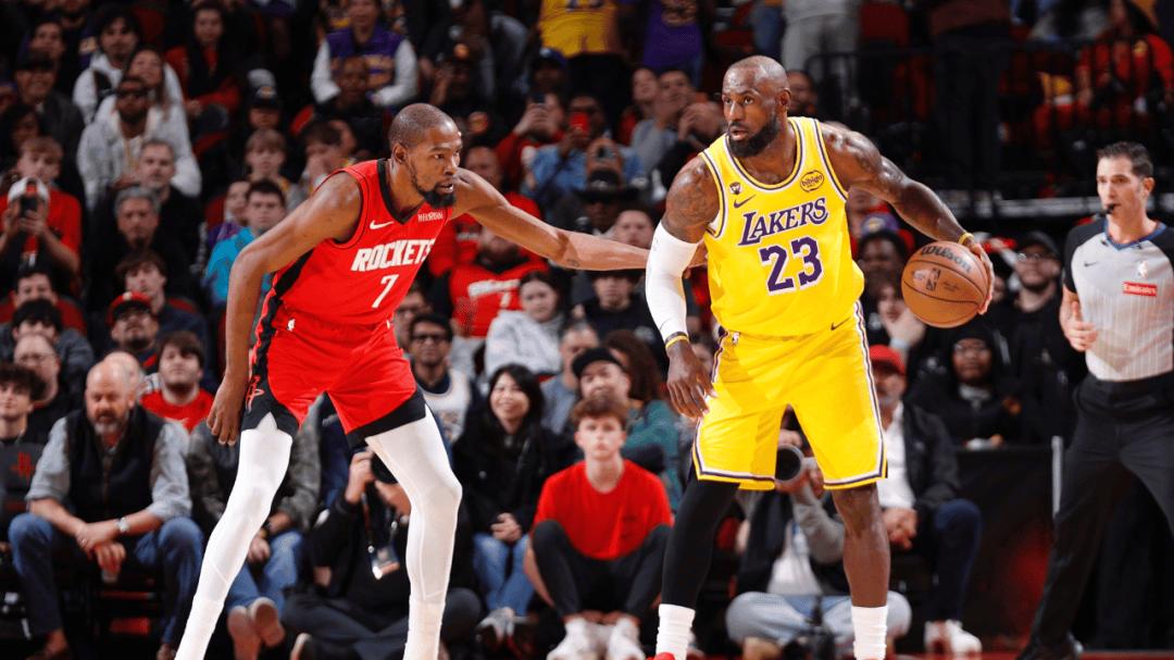 输雷霆43分、后卫全伤！湖人季后赛蒙尘，詹姆斯重启2015独舞模式