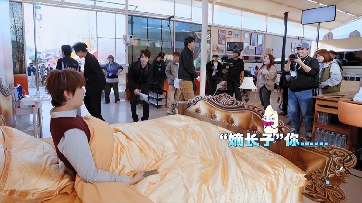 做后期出身的陆虎和写文案的苏醒一起演兄弟后，喜提“动作演员”