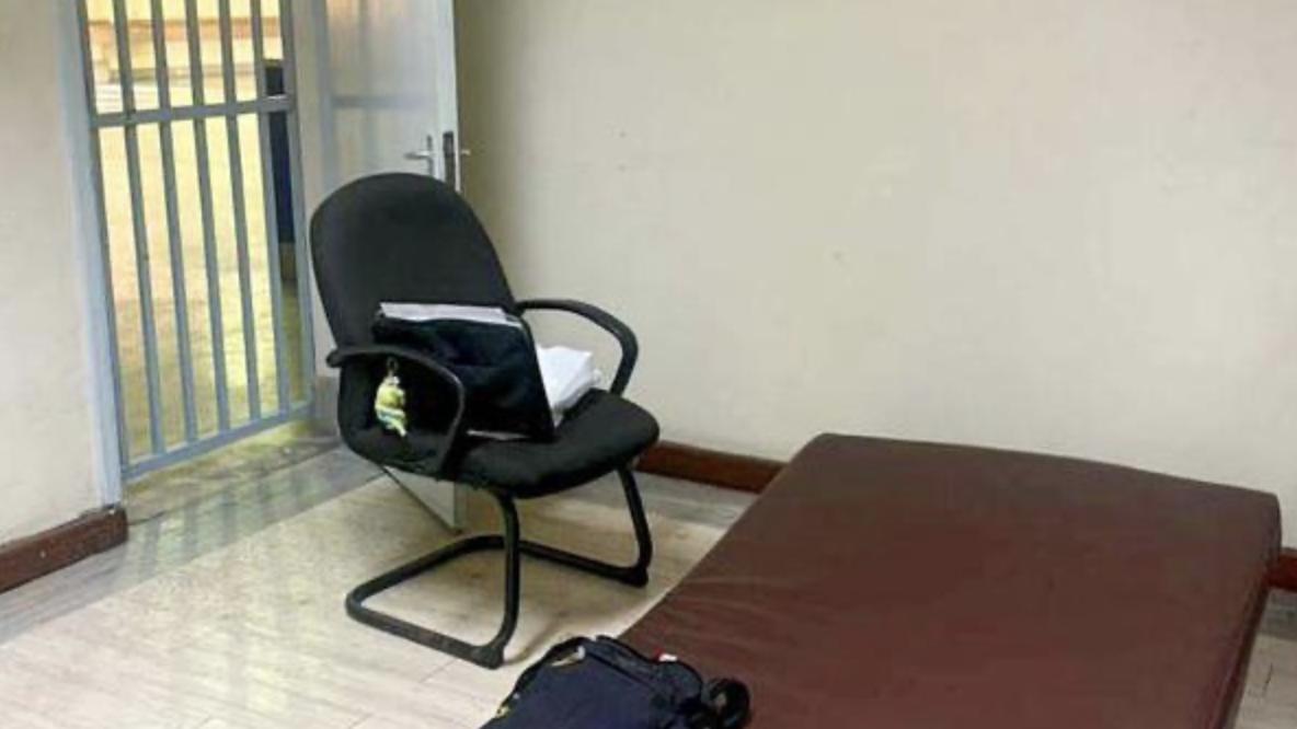 丢人丢到肯尼亚，台代表在非洲被扣，人家只认中国护照