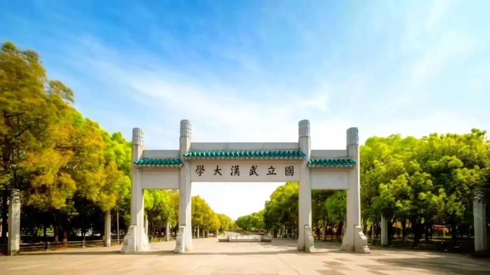 2026年本科全面扩招，985大学开始官宣抢人