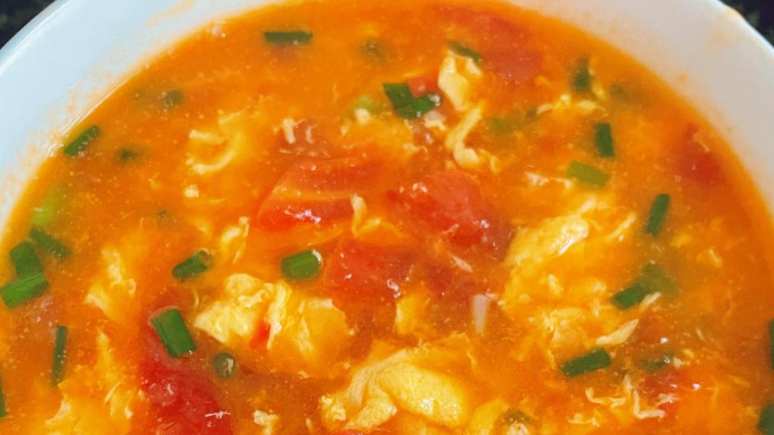 西红柿蛋汤：一碗红黄相间的温柔时光