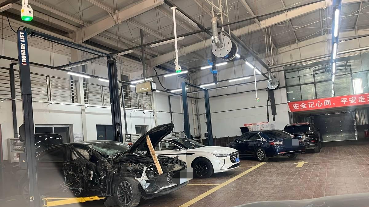 看到林肯Z高速事故｜总结5个高速保命要点