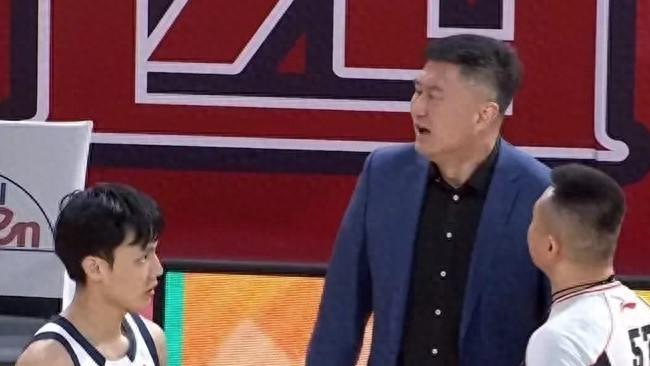 首钢vs广东，曾凡博首秀，宏远再添“伤兵”杜锋面临考验！